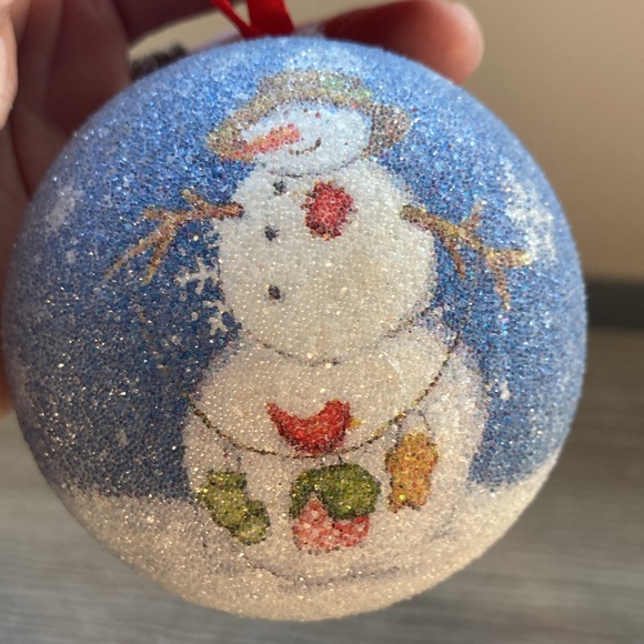 Vintage sugar frosted styrofoam ornaments (4) - Picture 9 of 16